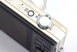 尼康S8000数码相机 IT168数码相机图片大全中的经典之作